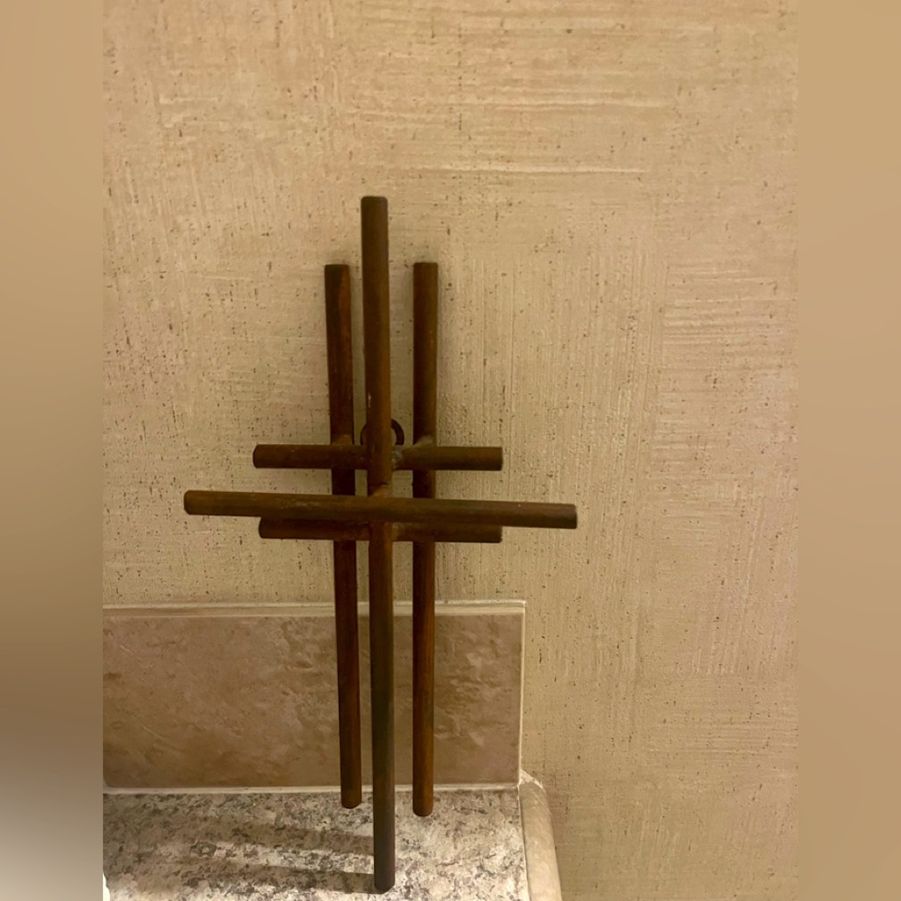 Rustic Metal Cross Wall Hanging